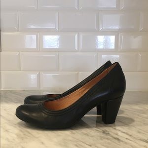 Nurture Round Toe Pumps